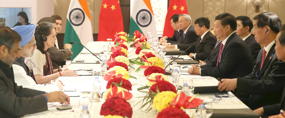 習(xí)近平會(huì)見印度國大黨主席索尼婭&middot;甘地和前總理辛格