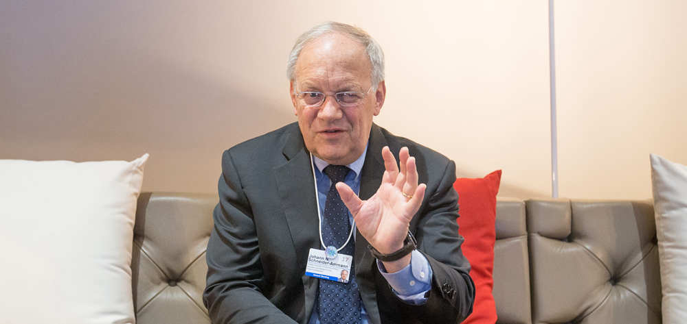 瑞士希望搭乘中國發(fā)展的&ldquo;快車&rdquo;&mdash;&mdash;訪瑞士聯(lián)邦委員兼經(jīng)濟(jì)、教研部長(zhǎng)施奈德－阿曼