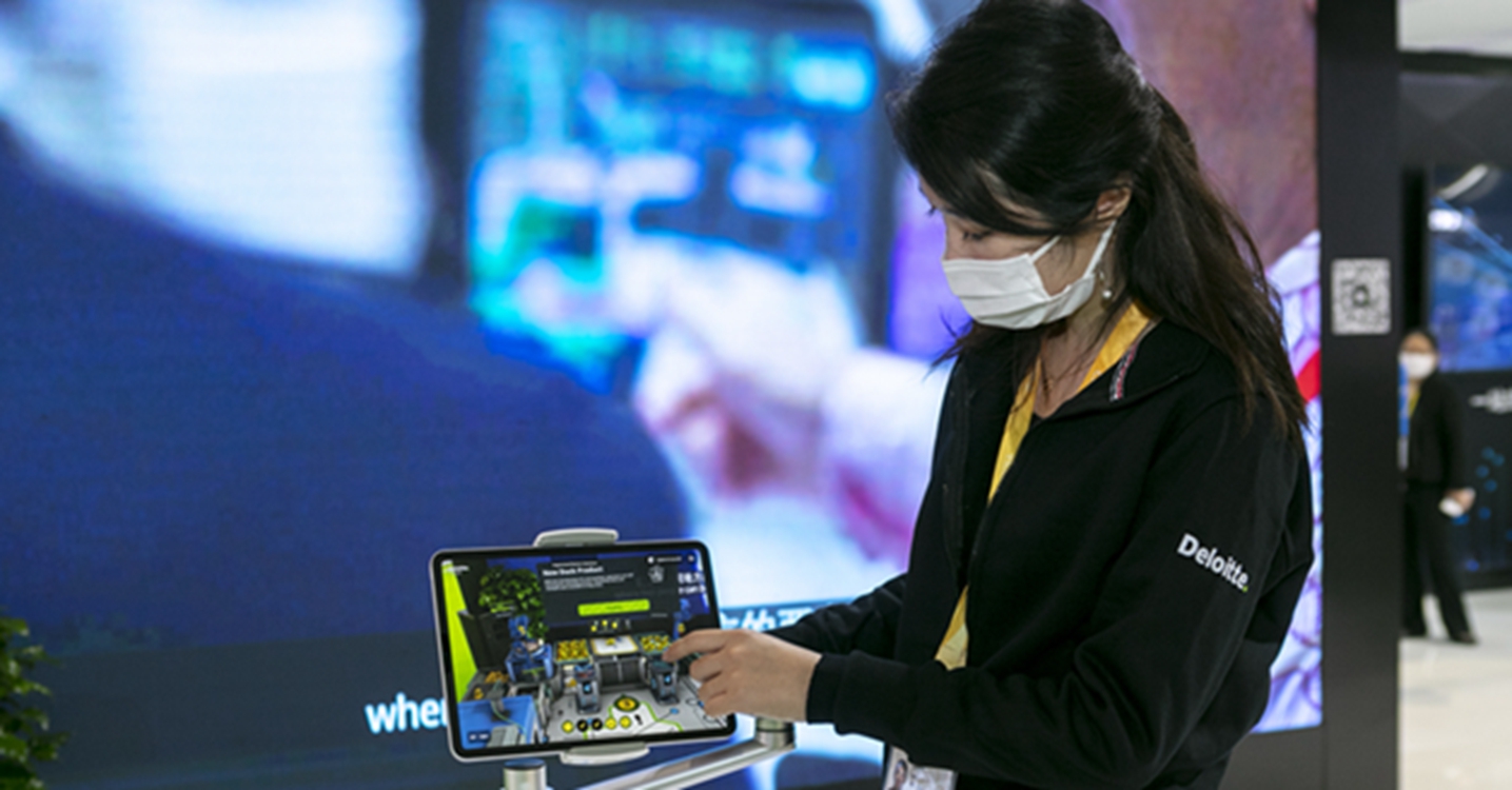 看不見(jiàn)的展品、看得見(jiàn)的智慧&mdash;&mdash;從服貿(mào)會(huì)到進(jìn)博會(huì)看中國(guó)服務(wù)貿(mào)易合作發(fā)展